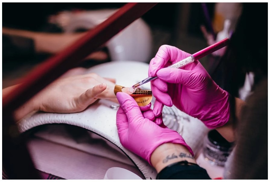 Is The French Manicure Really French