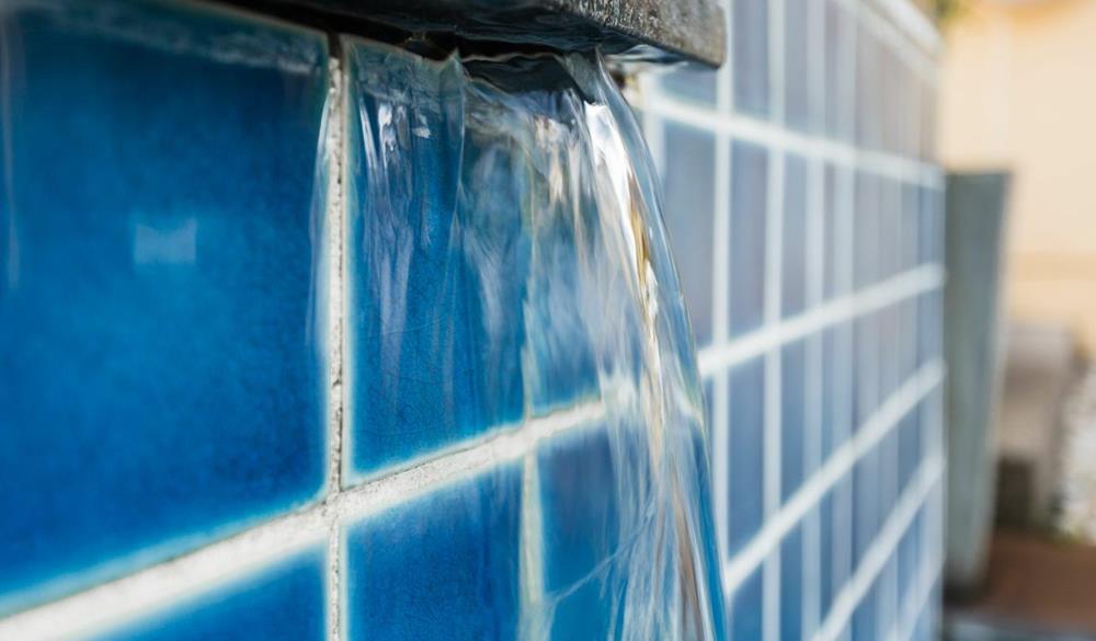 Types of Water Features for Swimming Pools