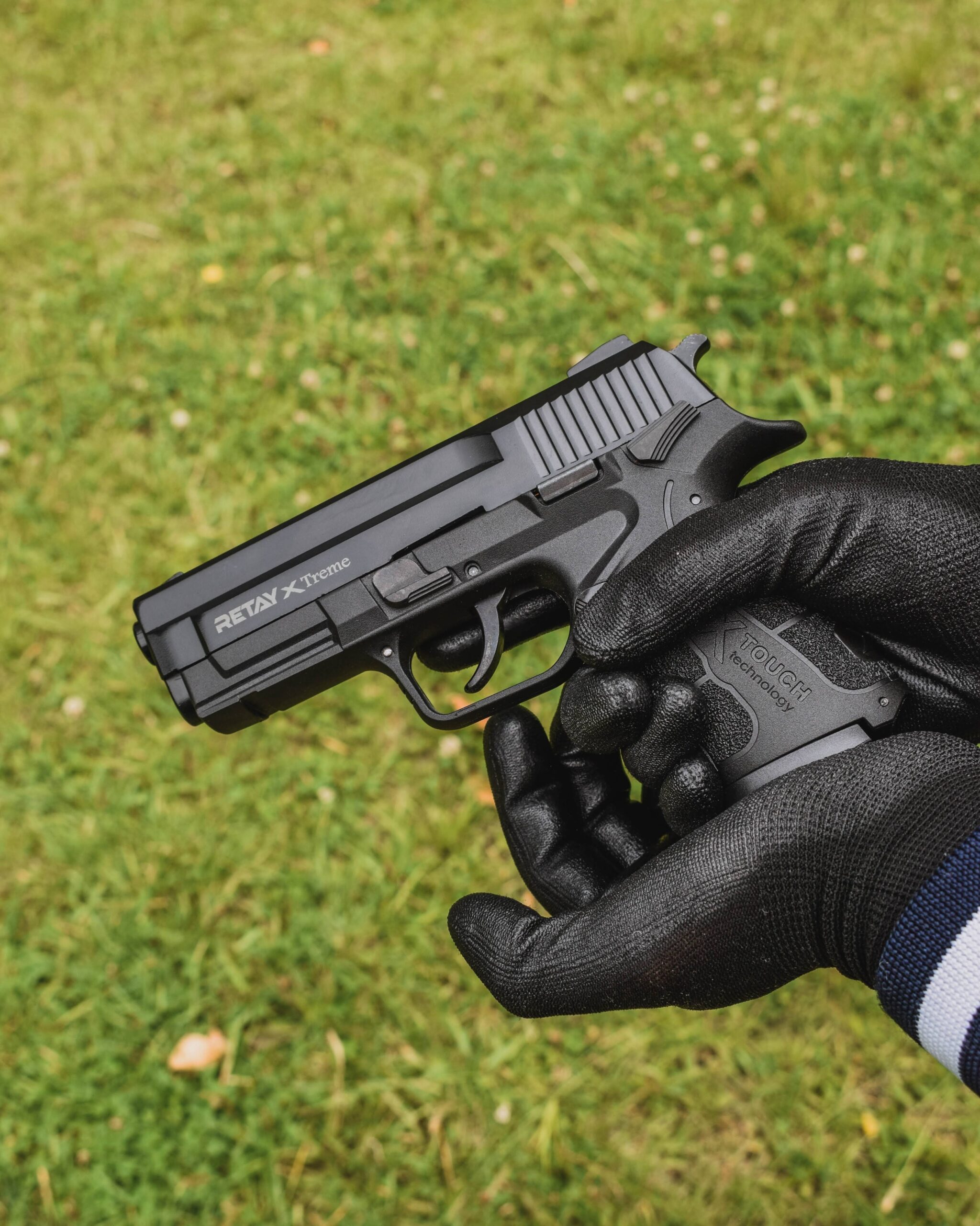 5 Must-Have Gun Accessories to Improve Your Kit