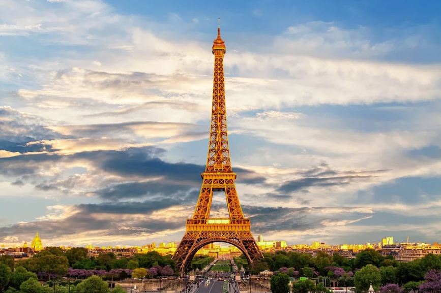 Eiffel-Tower-Paris-France-tourist-destination